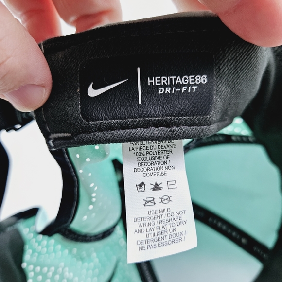 NIKE | Heritage 86 Dri-Fit athletic adjustable cap hat - Picture 9 of 10